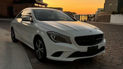 Mercedes-Benz Clase CLA 1.6 180 Cgi Mt