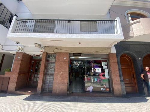 Amplio Local Sobre Av. San Juan