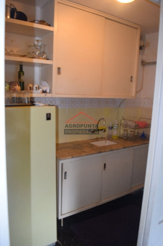 Apartamento En Mansa, 1 Dormitorios *- Ref: 2877
