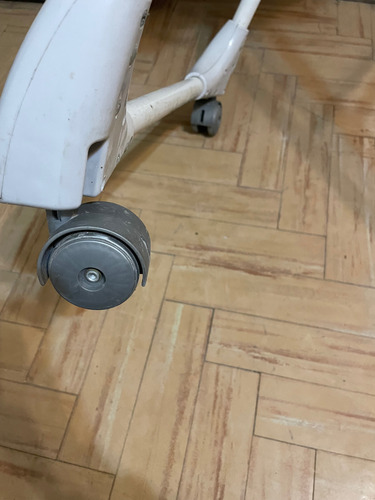 Silla Comer Bebe Perfecto Estado De Uso La Mas Reforzada Ple Infantil Blanco Y Gris (Usado)