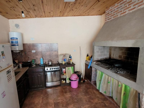 Imagen 13 de 20 de Casa Quinta Con Pileta En Antelo, Excelente Lote De 40x40 En Esquina (derechos Posesorios)