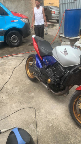 Imagem 1 de 4 de Honda Cb600