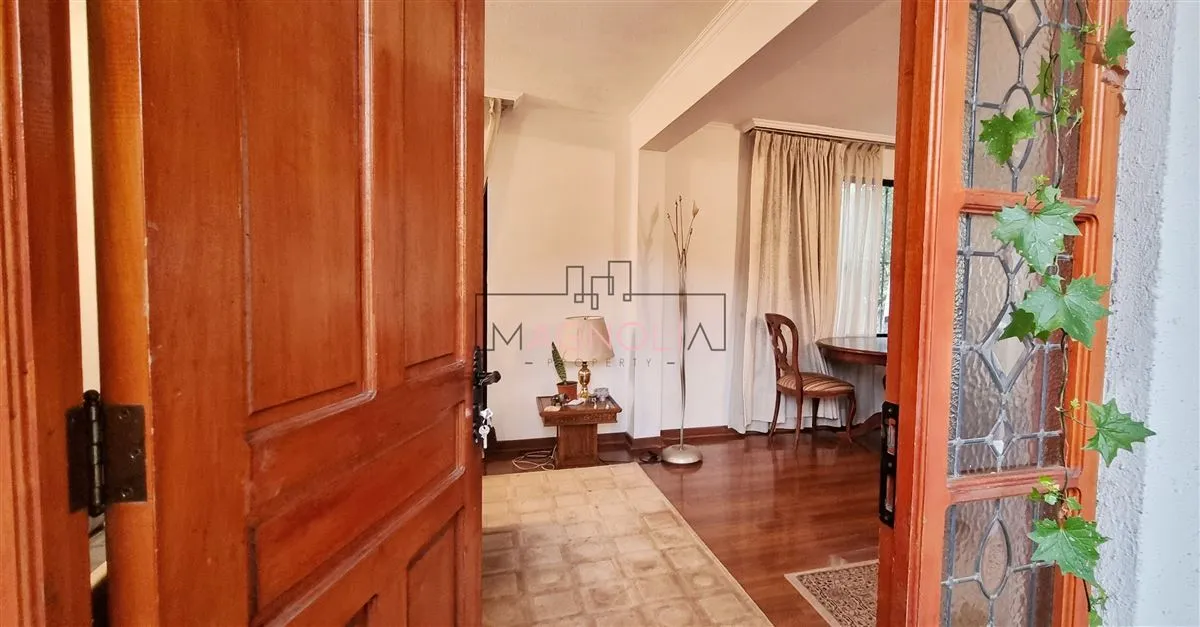 Imagen 3 de 29 de Casa En Venta De 5 Dorm. En Las Condes