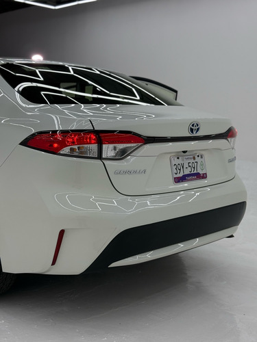 Toyota Corolla 1.8 Hybrid At