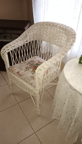 Juego Sillones De Jardín Mimbre Con Mesita (no Se Envia) Blanco (Usado)
