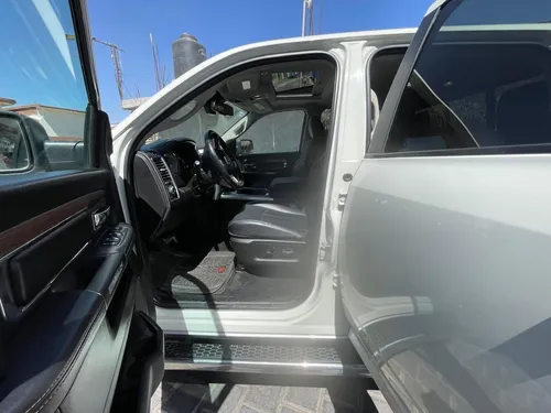 Dodge LARAMIE 5.7 Laramie Mcab 4x4 Mt
