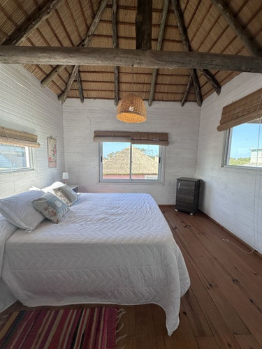 Lo De Lu - Violeta En Punta Del Diablo