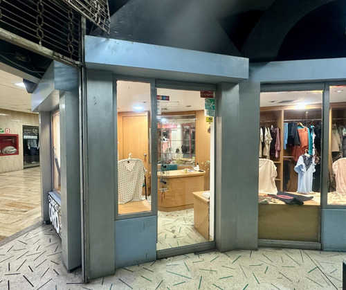 Se Alquila Local 56 Mts En El Comercial En El Centro Comercial Concresa Vi Mls 25-17961