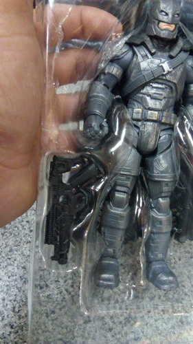 Dc Multiverse Batman Armored, Batman V Superman, Arma Y Cnc! (Usado)