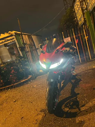 Yamaha R15 V3 Varios Extras Muy Cuidada