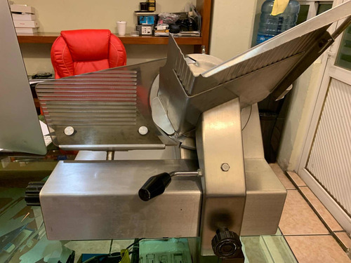 Rebanadora De Carne Y Jamon Pigore Modelo 2526 Servicio Echo (Usado)