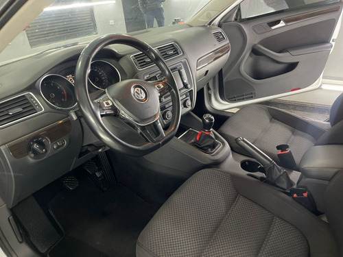 Volkswagen Vento 2.5 Advance Plus 170cv