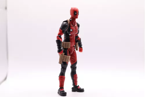 ‍Deadpool Figura Articulada de Acción con Accesorios