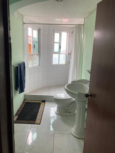 Imagen 18 de 30 de Casa En Venta En Cuajimalpa, Calle Semicerrada Y Segura, 10 Estacionamientos, Jardín Delantero
