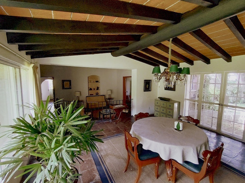 Residencia En Venta En Fracc. Tamoanchan, Jiutepec Morelos.