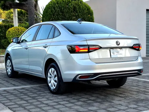 Volkswagen Virtus 4p Trendline L4/1.6 Aut