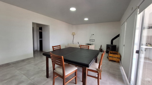Casa A La Venta, Dos Habitaciones.