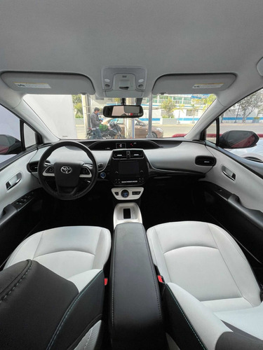 Imagen 10 de 15 de Toyota Prius 2017 1.8 Premium Cvt