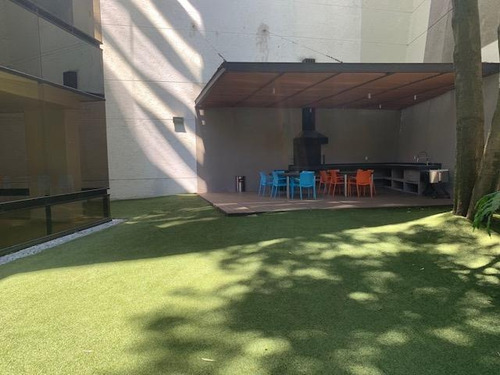 Bosque De Las Lomas, Espacioso Departamento Remodelado De 330m2, Vista Arbolada, Sala-comedor, Bar, Baño De Visitas, Sala De T.v. 3 Amplias Recamaras Con Baño Cada Una, Vestidores, Cocina Equipada, Ár
