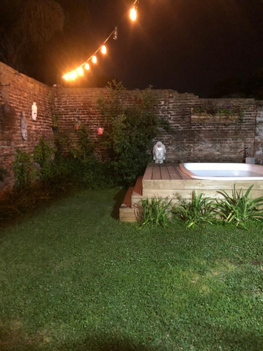 Casa En Venta En Quilmes Sobre Dos Lotes