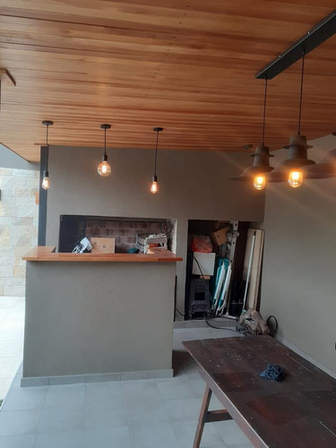 Imagen 8 de 19 de Casa 3 Ambientes Con Quincho, Pileta Y Dos Cocheras