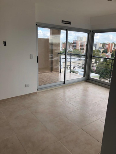 Departamento En Venta 2 Amb Con Cochera-saenz Peña