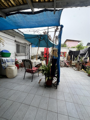 Se Vende Casa De 3h, 2b En Tranquilo Barrio Residencial