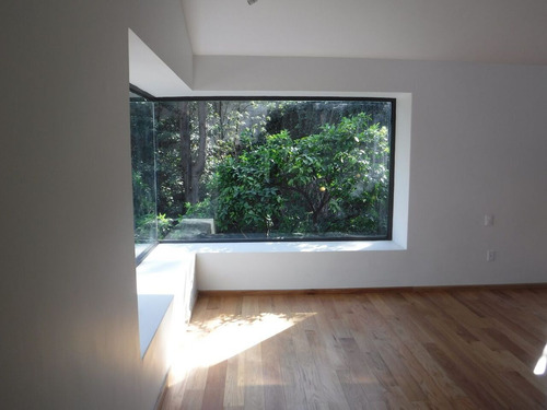 Casa Recien Remodelada A Una Cuadra De Monte Libano