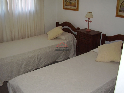 Casa En Rincón Del Indio, 3 Dormitorios *- Ref: 3106