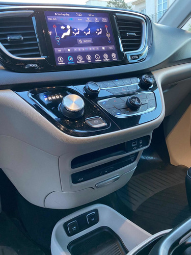 Imagen 9 de 15 de Chrysler Pacifica Limited Plus