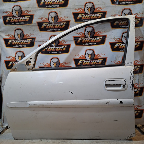 Puerta Delantera Izquierda Chevrolet Corsa C/detalle