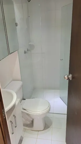Apartamento Piso 16 En Cerro Azul.