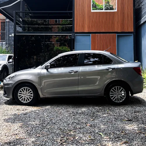 Suzuki Swift Dzire AT