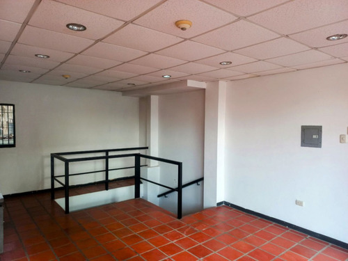 Excelente Oportunidad Para Alquilar Local En Propatria Av. Bolivar. Aa