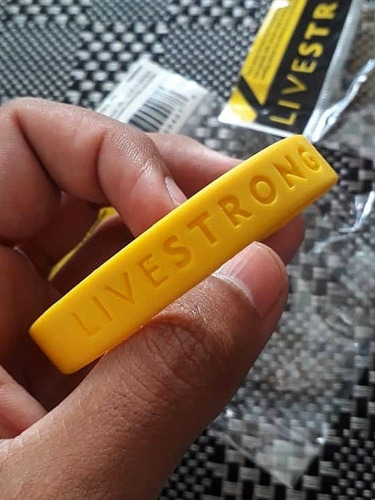 Imagen 2 de 4 de Pulsera Silicone Nike Livestrong