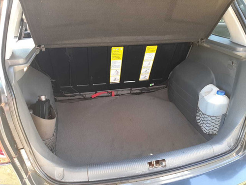 Volkswagen Suran 1.6 I Comfortline 90a 2009