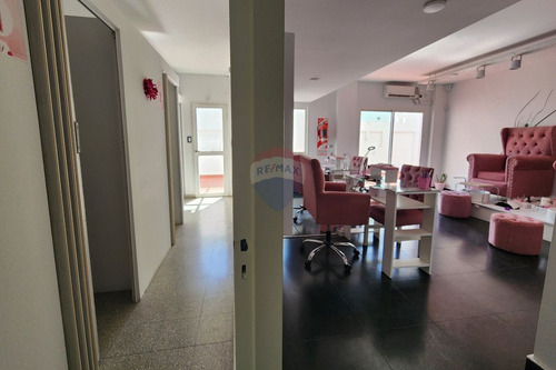 Venta Local En Bernal Centro De 190m2 C/cochera