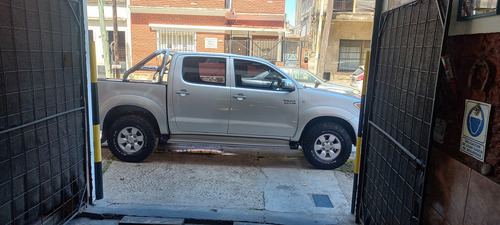 Toyota Hilux 3.0 D/cab 4x4 Srv