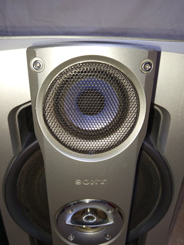 Módular Solo Bocinas Sony Genezi Gn800 8 Pulgadas Al 100 Gris Plata 250 W (Usado)
