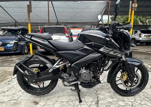 Pulsar Ns 200 Carburada, En Excelentes Condiciones.