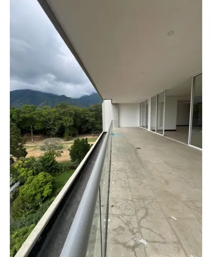 Vendo Ph 881m2 Campo Alegre 7208