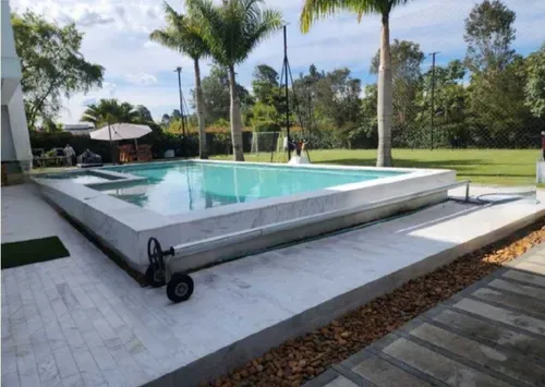 Venta De Casa De Lujo Con Ascensor En Llanogrande, Sector Cabeceras