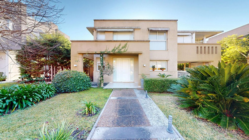 Casa En Venta San Joaquin 3 Dormitorios Con Pileta