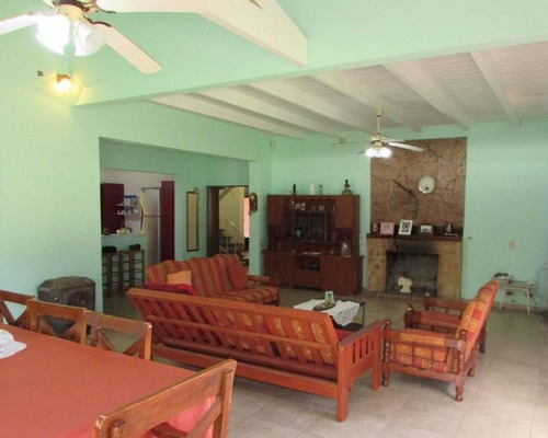 Venta Quinta 4 Ambientes Pileta Quincho Arboleda
