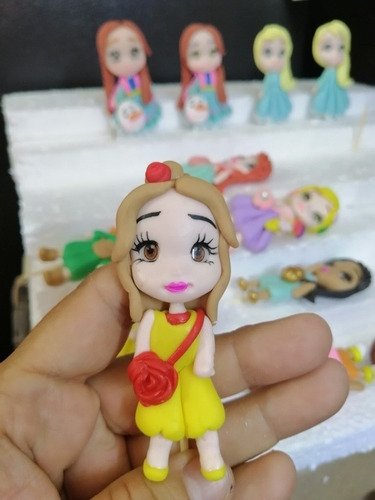 Imagen 3 de 10 de Aplique De Princesas Para Moños 10 Piezas Con Envio Gratis