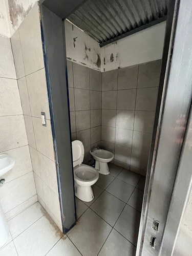 Imagen 3 de 9 de Galpon Planta Libre 178 M2 Cubiertos - Barrio Observatorio
