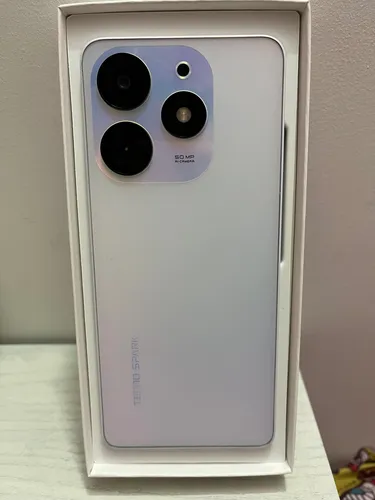 Celular Tecno Spark 10 Pro Dual Sim 256gb/8gb Blanco (Usado)