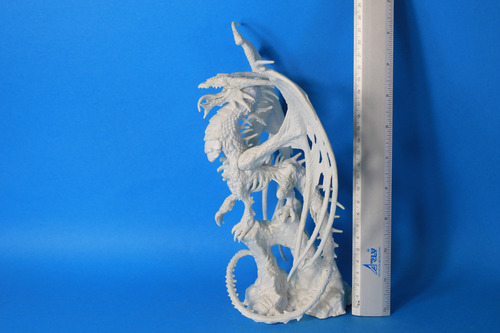 Zombie Dragon Reaper Bones Figura (Usado)