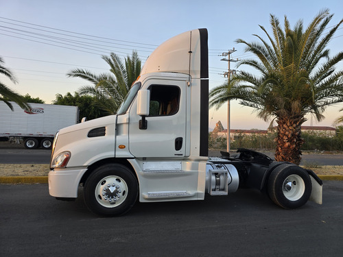 Excelente Tractocamion Mulita Freightliner Cascadia Evolució