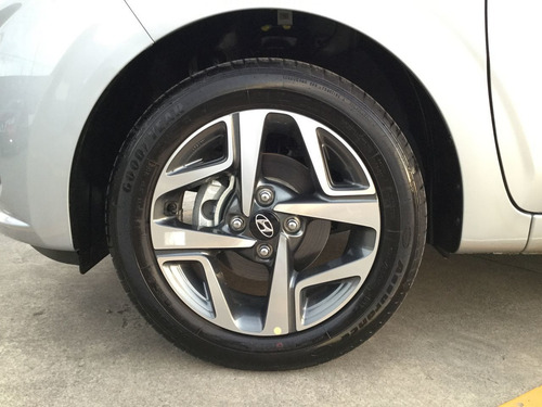 Imagen 14 de 15 de Hyundai Grand I10 4 Puertas